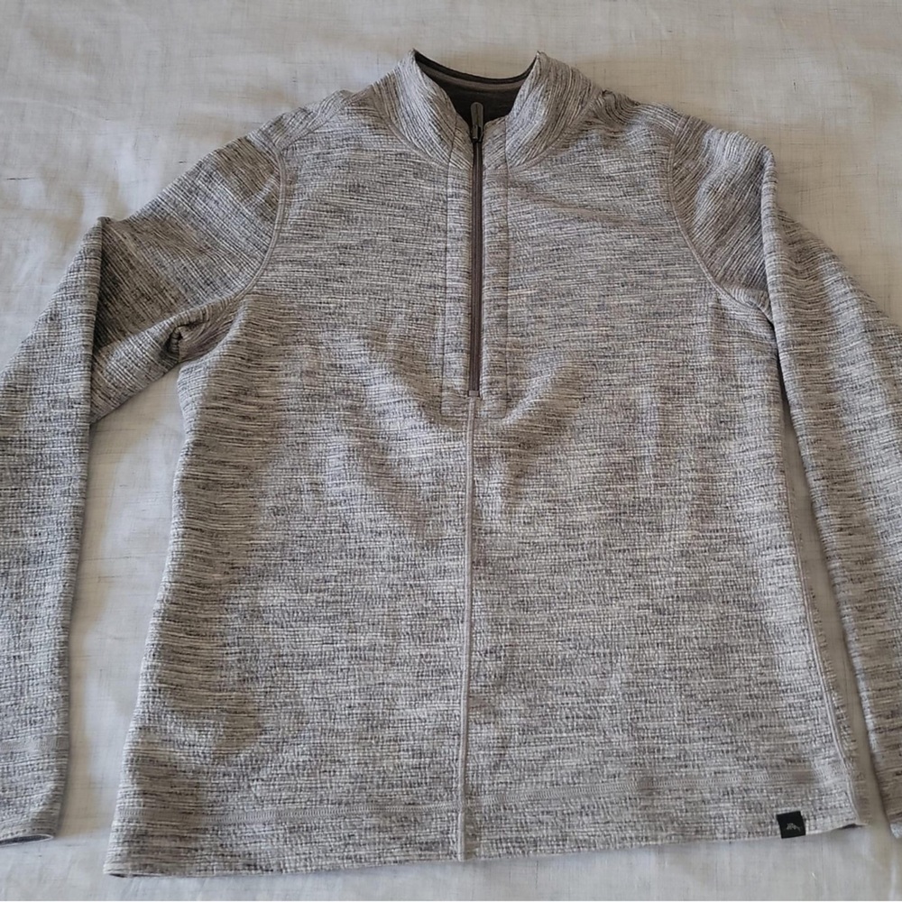 Tommy Bahama zip